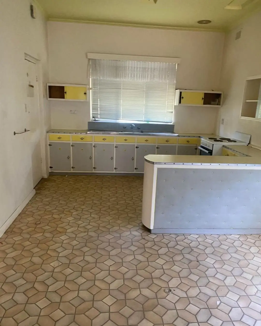 Our Work Deceased Estate Clearance in Richmond kitchen after cleaning